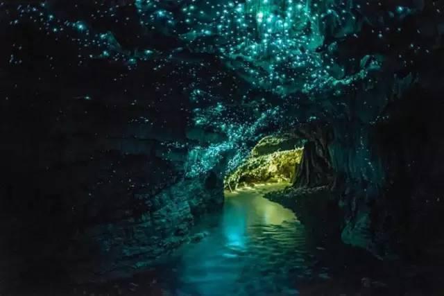外星球体进黑洞